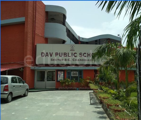 DAV ÖFFENTLICHE SCHULE