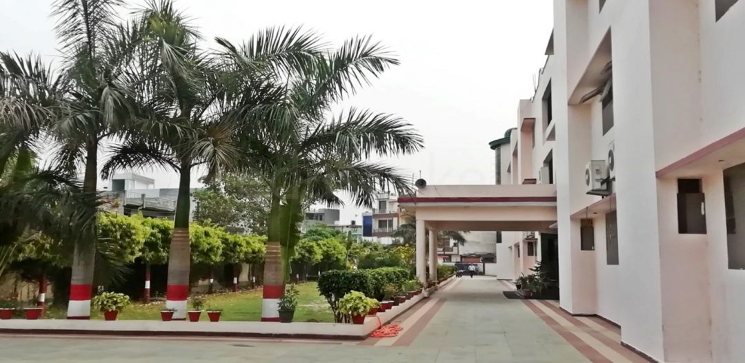  Hiralal Patel International School