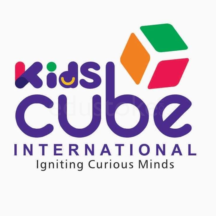 Internecion cube. International Cube. Children's Cube. International Preschool Munich. International Preschool Munich Grunwald.