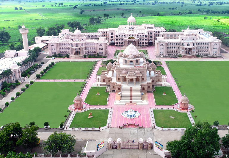  Shree Swaminarayan Gurukul International School