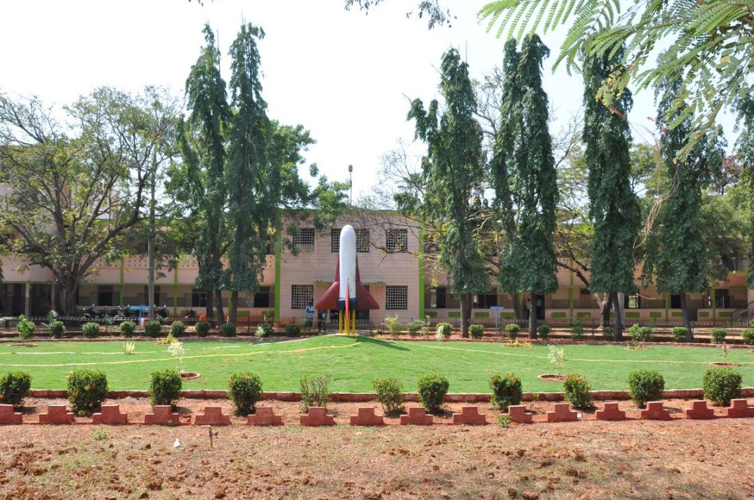  R S KRISHNAN HR SEC SCHOOL