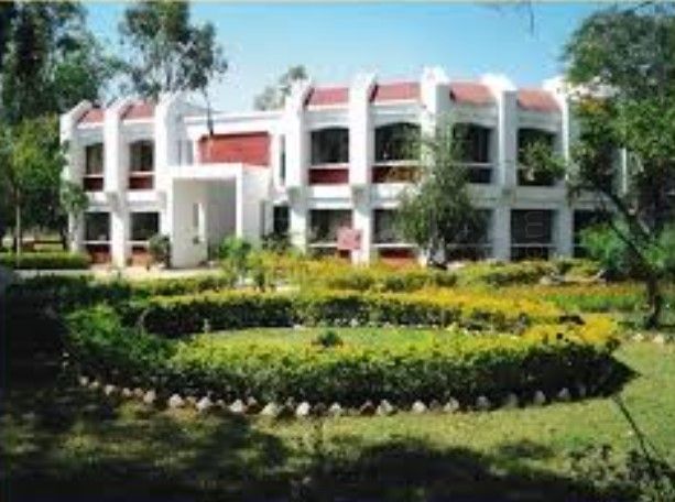  Ambuja Vidya Peeth