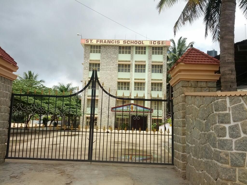  NEW FRANCIS ENGLISH HIGH SCHOOL