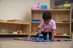 INCARNATIONS MONTESSORI Galley Image 2