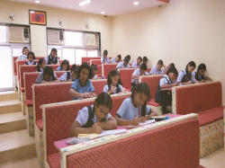 I.E.S. Raja Shivaji Vidyalaya Galley Image 1