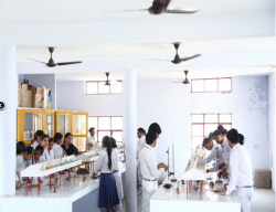 H D Senior Secondary Public School Galley Image 4