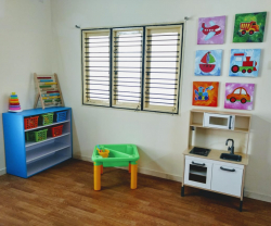 The Learning Curve Electronic City Galley Image 3