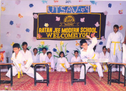 RATAN JEE MODERN SCHOOL Galley Image 3