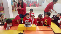 SPARKLES KINDERGARTEN Galley Image 4
