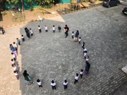 ಶಾಲೆಯ ಗ್ಯಾಲಿ ಚಿತ್ರ