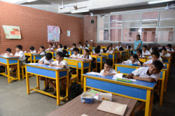 Schools in Lic Colony, Raipur, Bharatiya Vidya Bhavan's R.K.Sarda Vidya Mandir, Saddu-Baronda Road, Off Vidhan Sabha Road, Village Baronda, Baronda, Raipur