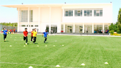 Redbridge International Academy Galley Image 4