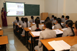 OM SAI PU COLLEGE Galley Image 4