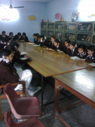 Adarsh Gyan Sarovar Balika Vidyalaya Galley Image 4