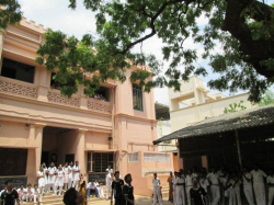 Day School near Sterling Road, Chennai, Shri Krishnaswamy Matriculation Higher Secondary School, No. 8, IV Cross Street, Sterling Road, 7& 10 NEDUCHEZHIAN STREET, MGR NAGAR, Chennai