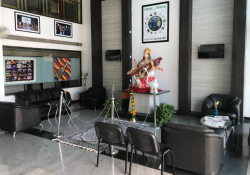 THE OMNI SCHOOL Galley Image 2