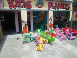 KIDS PLANET Galley Image 4