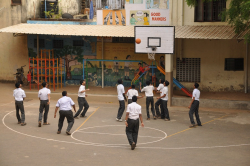 ಶಾಲೆಯ ಗ್ಯಾಲಿ ಚಿತ್ರ