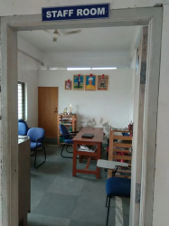LORVEN PU COLLEGE Galley Image 3