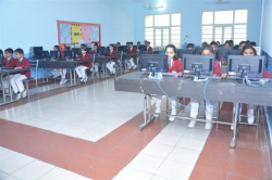 Om Public School Gallery Image 2