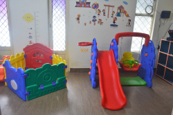 Smiling Stars Play School Galley Image 3