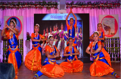 ST ANNE'S GIRLS PU COLLEGE Galley Image 2