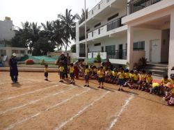 ಶಾಲೆಯ ಗ್ಯಾಲಿ ಚಿತ್ರ