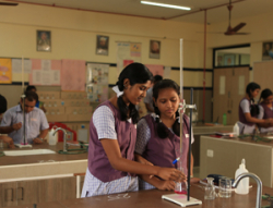 স্কুল গ্যালি ছবি