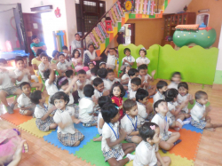 HELLO KIDS Galley Image 4