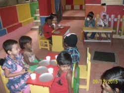 HELLO KIDS Galley Image 3