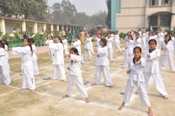 ಶಾಲೆಯ ಗ್ಯಾಲಿ ಚಿತ್ರ