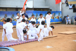 학교 갤리선 이미지