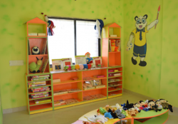 IRIS FLORETS - THE HAPPY PLAY SCHOOL Galley Image 4