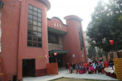 Pre schools, Playschools schools in Shalimar Bagh, Delhi, JUNIORS LAB PLAY SCHOOL, F1/U,VISHAKHA ENCLAVE, NEAR SHALIMAR BAGH , PITAMPURA, Pitampura, Delhi