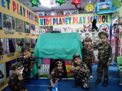 KIDS PLANET Galley Image 2
