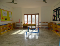 KIDS UNIVERSAL Galley Image 4