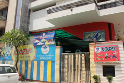 KIDZEE Paschim Vihar Galley Image 2