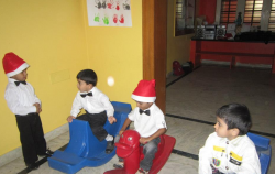 KIDZEE Galley Image 4
