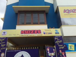 KIDZEE Galley Image 2