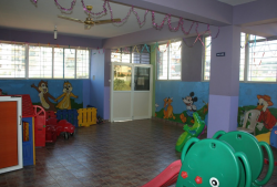 KIDZEE Galley Image 3