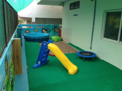 KIDZEE Galley Image 3