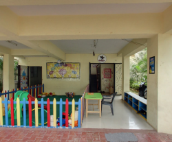 KIDZEE Galley Image 2