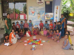 KIDZEE Galley Image 4