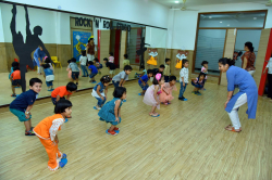 KIIT World School Junior Galley Image 4