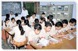 K.L. Mehta Dayanand Senior Secondary School Galley Image 4