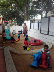 LITTLE ELLY PRESCHOOL Galley Image 4