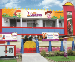 LITTLE LEADERS Galley Image 4