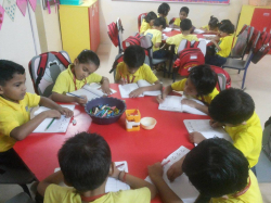 PODAR JUMBO KIDS Galley Image 3