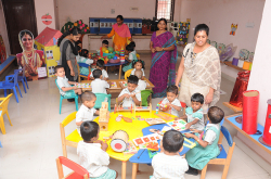 Pretty Dolls Kinder Garden School Galley Image 2
