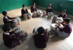 학교 갤리선 이미지